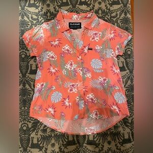 Women’s Dakine Hawaiian Button Up Shirt Mountain Biking. Small. Super Cute! Pink